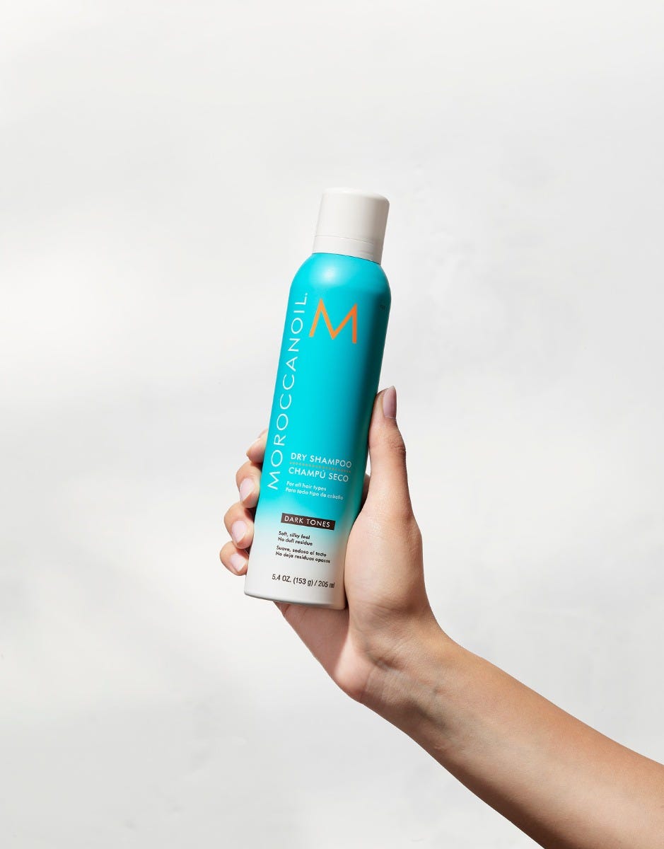Trockenshampoo für dunkles Haar